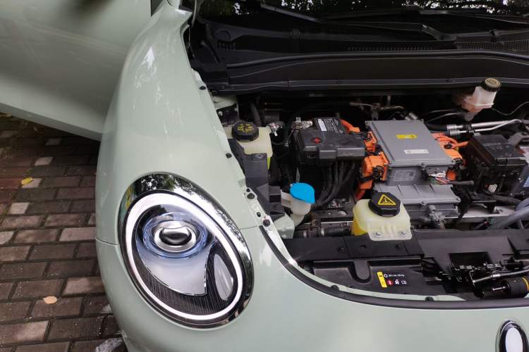Used ORA Good Cat 2022 400km Standard Range Luxury Version Lithium Iron Phosphate Engine Bay Right