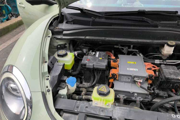 Used ORA Good Cat 2022 400km Standard Range Premium Version Lithium-Ion Battery Engine Bay Right