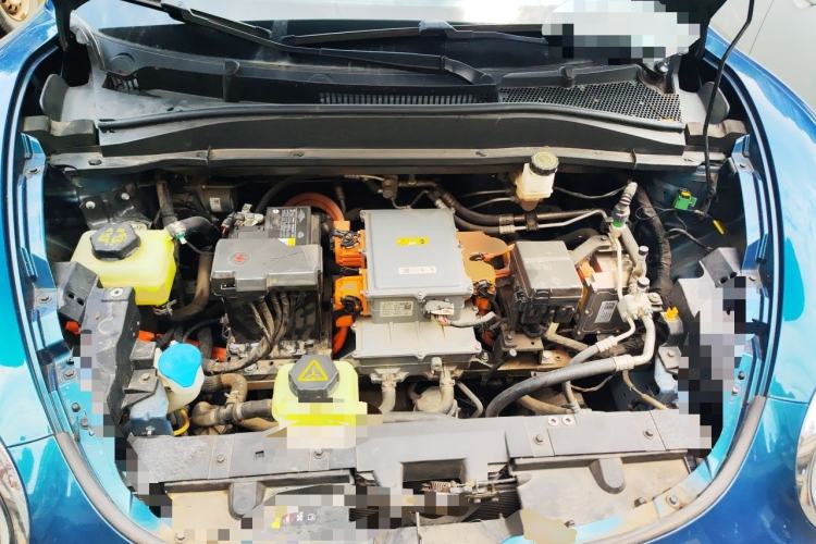 Used ORA Good Cat 2022 Morandi Edition 400km Standard Range Luxury Version Lithium-Ion Battery Engine Bay
