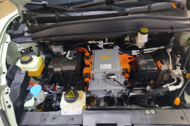 Used ORA Good Cat 2022 400km Standard Range Luxury Version Lithium Iron Phosphate Engine Bay