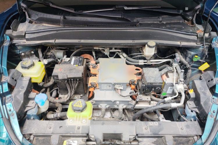 Used ORA Good Cat 2022 Morandi Edition 400km Standard Range Premium Version Lithium-Ion Battery Engine Bay