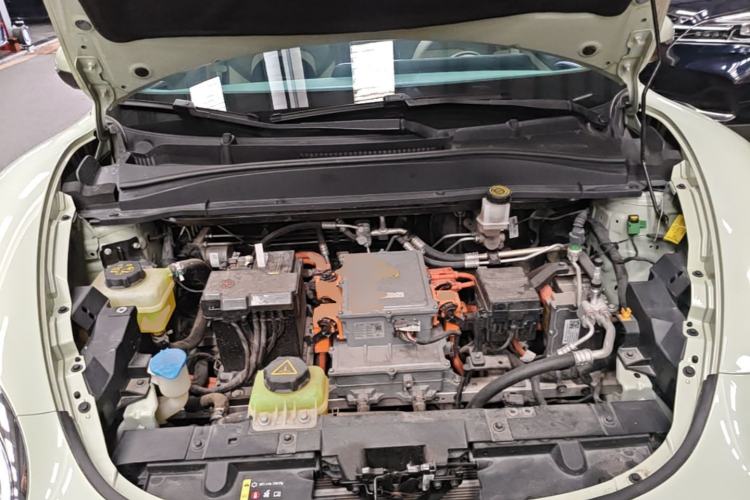 Used ORA Good Cat 2022 Morandi Edition 400km Standard Range Premium Version Lithium Iron Phosphate Engine Bay
