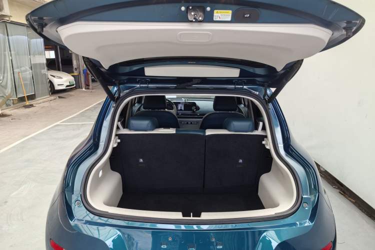Used ORA Good Cat 2022 Morandi Edition 400km Standard Range Luxury Version Lithium-Ion Battery Exterior 11