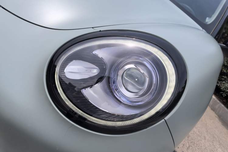 Used ORA Good Cat 2022 400km Standard Range Premium Version Lithium-Ion Battery Exterior 7
