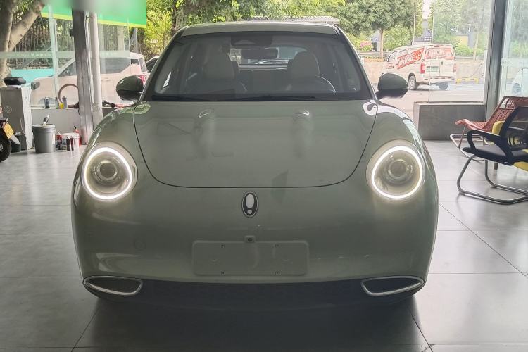 Used ORA Good Cat 2022 Morandi Edition 400km Standard Range Two-Week Young Enjoyment Version Lithium Iron Phosphate Front
