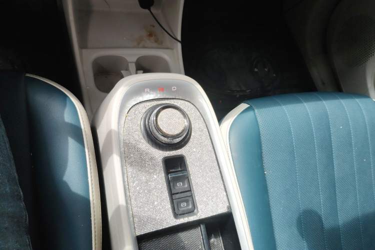 Used ORA Good Cat 2022 400km Standard Range Premium Version Lithium Iron Phosphate Gear Lever
