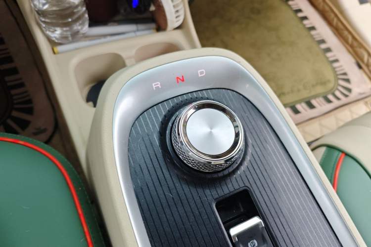 Used ORA Good Cat 2022 400km Standard Range Luxury Version Ternary Lithium Gear Lever