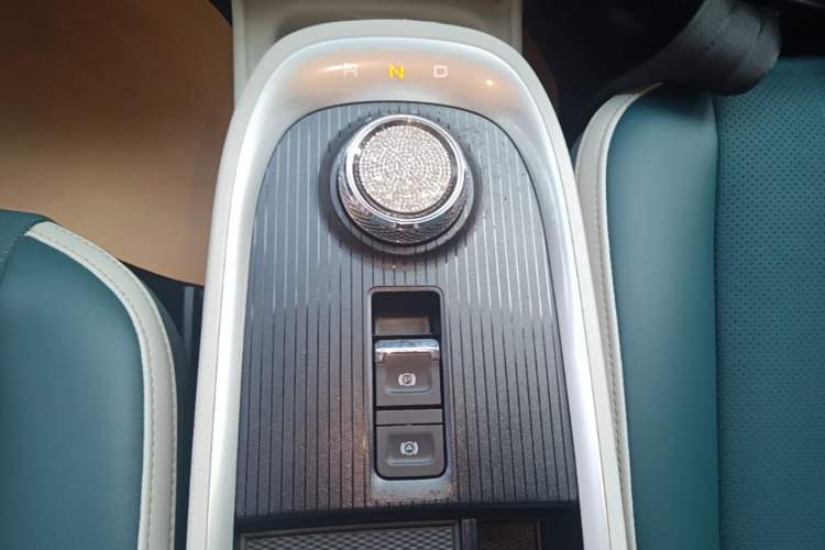 Used ORA Good Cat 2022 Morandi Edition 400km Standard Range Premium Version Lithium Iron Phosphate Gear Lever