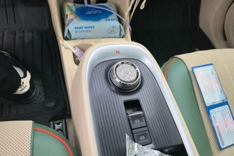 Used ORA Good Cat 2022 400km Standard Range Premium Version Lithium-Ion Battery Gear Lever