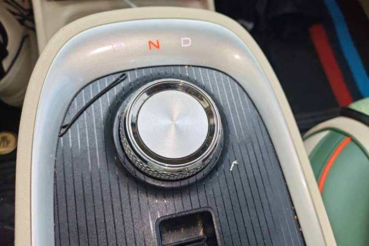 Used ORA Good Cat 2022 Morandi Edition 400km Standard Range Two-Week Young Enjoyment Version Lithium Iron Phosphate Gear Lever
