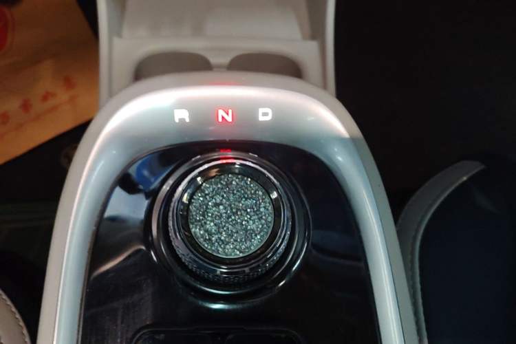 Used ORA Good Cat 2022 400km Standard Range Premium Version Lithium-Ion Battery Gear Lever