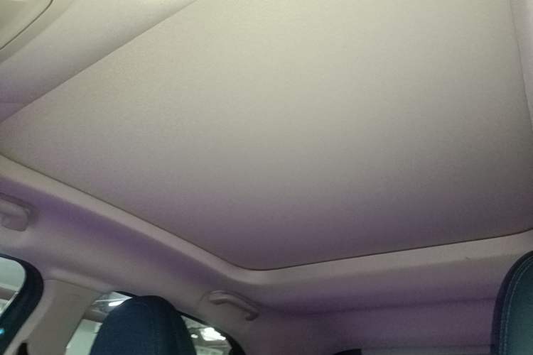 Used ORA Good Cat 2022 400km Standard Range Premium Version Lithium-Ion Battery Headliner
