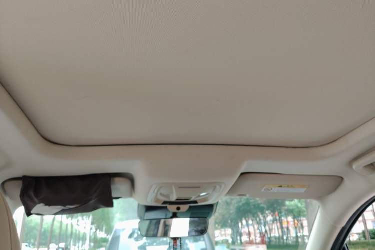 Used ORA Good Cat 2022 400km Standard Range Premium Version Lithium Iron Phosphate Headliner