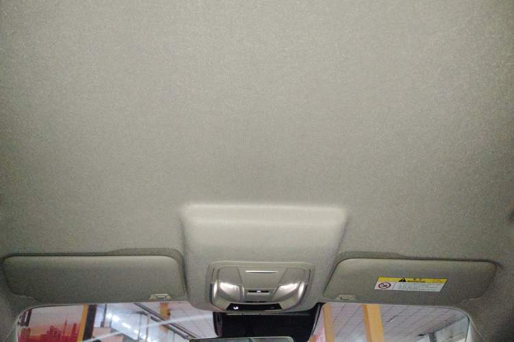 Used ORA Good Cat 2022 400km Standard Range Luxury Version Lithium Iron Phosphate Headliner