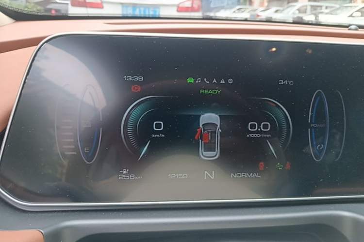 Used ORA Good Cat 2022 Morandi Edition 400km Standard Range Two-Week Young Enjoyment Version Lithium Iron Phosphate Instrument Cluster