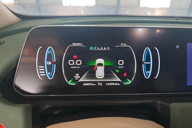 Used ORA Good Cat 2022 Morandi Edition 400km Standard Range Luxury Version Lithium-Ion Battery Instrument Cluster