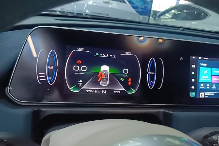 Used ORA Good Cat 2022 Morandi Edition 400km Standard Range Premium Version Lithium Iron Phosphate Instrument Cluster
