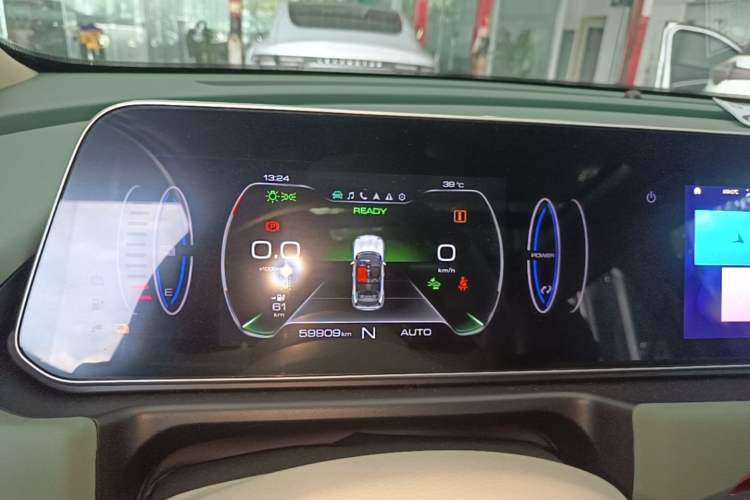 Used ORA Good Cat 2022 Morandi Edition 400km Standard Range Two-Week Young Enjoyment Version Lithium Iron Phosphate Instrument Cluster