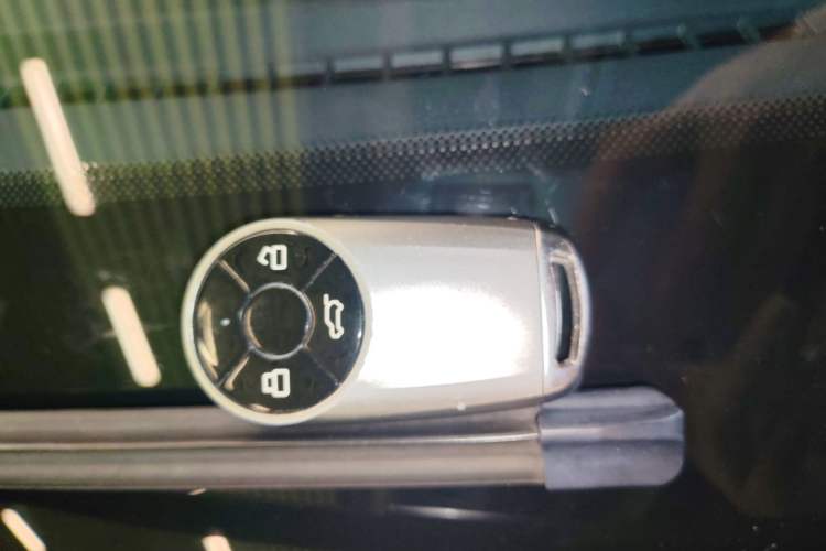 Used ORA Good Cat 2022 400km Standard Range Premium Version Lithium Iron Phosphate Interior 1