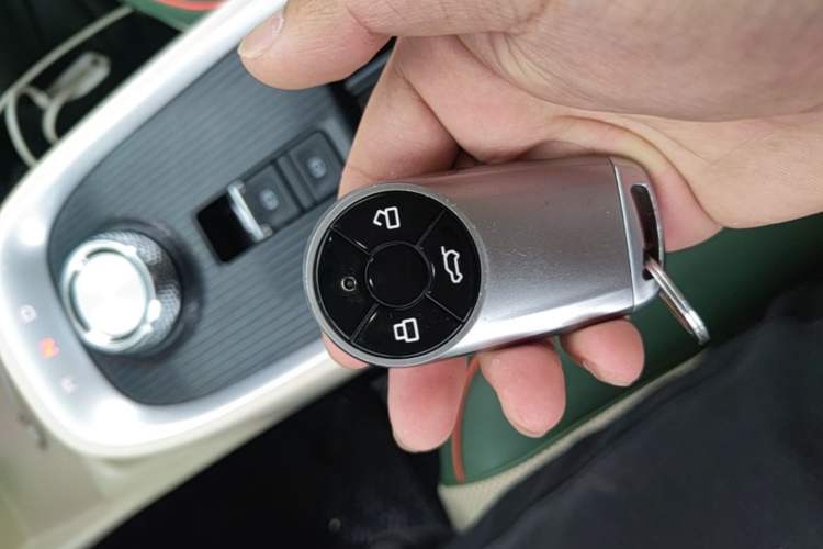 Used ORA Good Cat 2022 400km Standard Range Premium Version Lithium-Ion Battery Interior 1