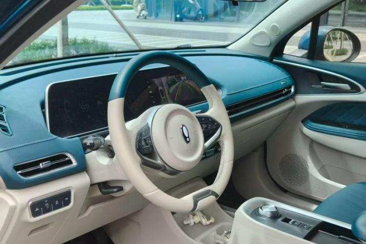 Used ORA Good Cat 2022 400km Standard Range Luxury Version Lithium Iron Phosphate Interior 2