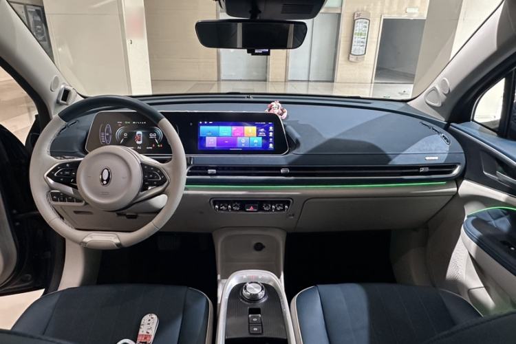 Used ORA Good Cat 2022 400km Standard Range Premium Version Lithium-Ion Battery Interior 2