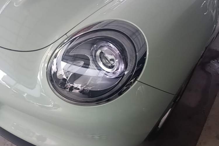 Used ORA Good Cat 2022 Morandi Edition 400km Standard Range Premium Version Lithium-Ion Battery Left Front Headlight