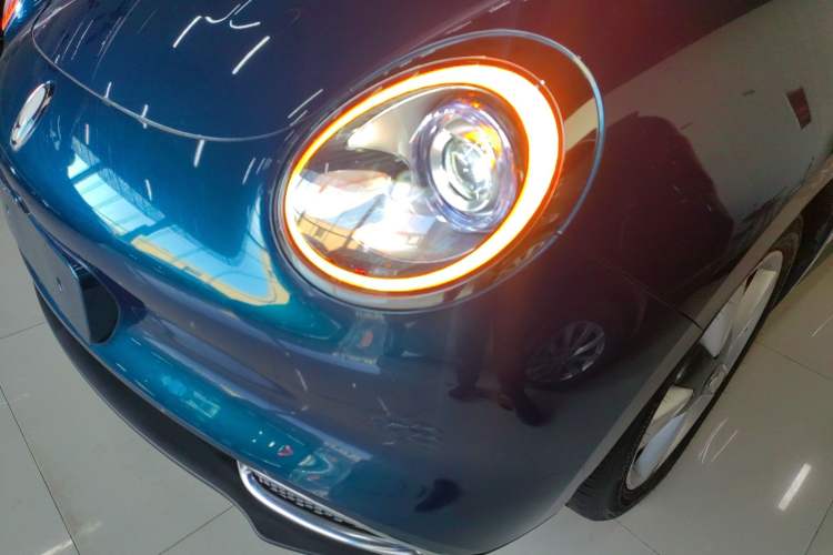 Used ORA Good Cat 2022 Morandi Edition 400km Standard Range Luxury Version Lithium Iron Phosphate Left Front Headlight