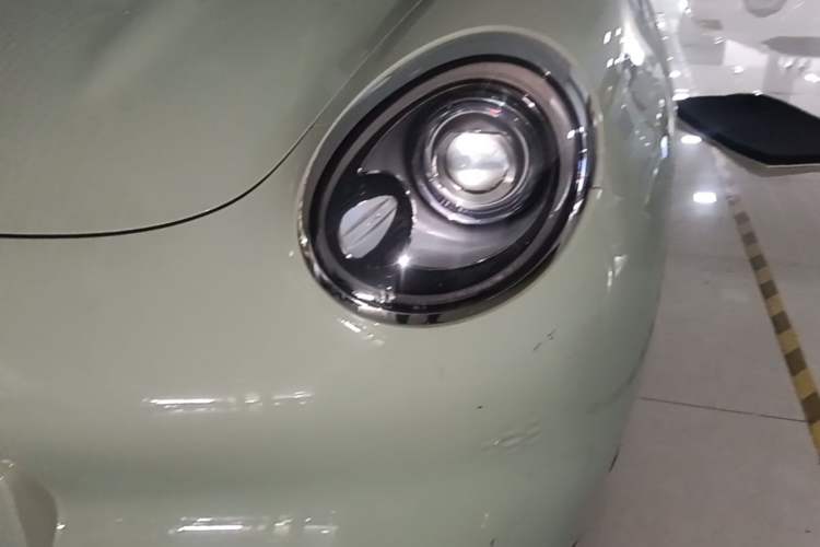 Used ORA Good Cat 2022 Morandi Edition 400km Standard Range Luxury Version Lithium Iron Phosphate Left Front Headlight