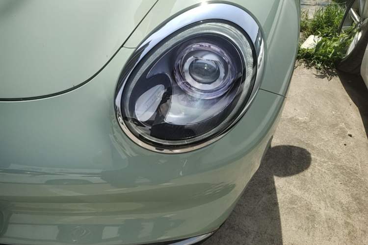 Used ORA Good Cat 2022 Morandi Edition 400km Standard Range Premium Version Lithium Iron Phosphate Left Front Headlight