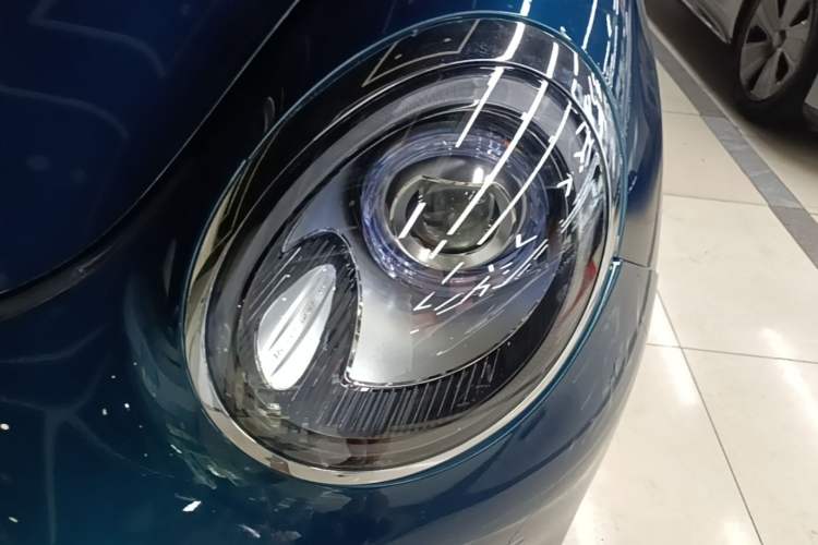 Used ORA Good Cat 2022 400km Standard Range Luxury Version Lithium Iron Phosphate Left Front Headlight