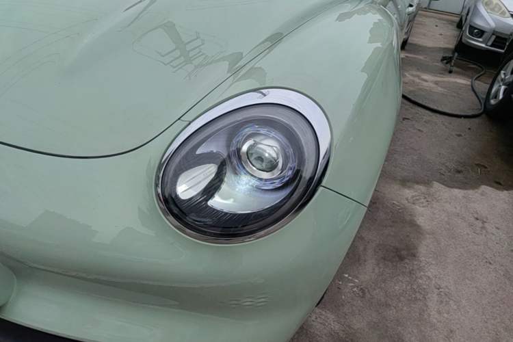 Used ORA Good Cat 2022 400km Standard Range Premium Version Lithium-Ion Battery Left Front Headlight