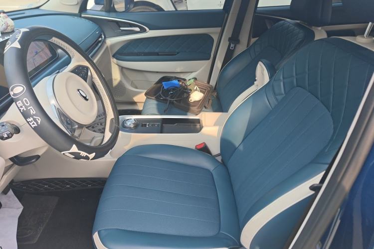 Used ORA Good Cat 2022 Morandi Edition 400km Standard Range Premium Version Lithium-Ion Battery Left Front Seat