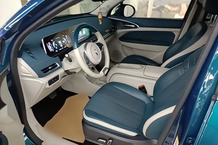 Used ORA Good Cat 2022 400km Standard Range Luxury Version Lithium Iron Phosphate Left Front Seat