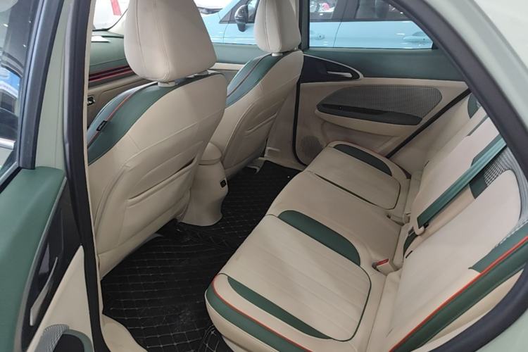 Used ORA Good Cat 2022 Morandi Edition 400km Standard Range Two-Week Young Enjoyment Version Lithium Iron Phosphate Left Rear Seat