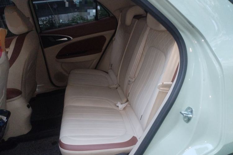 Used ORA Good Cat 2022 Morandi Edition 400km Standard Range Luxury Version Lithium Iron Phosphate Left Rear Seat