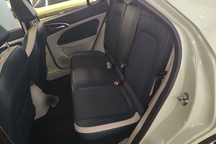 Used ORA Good Cat 2022 400km Standard Range Premium Version Lithium Iron Phosphate Left Rear Seat