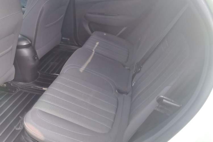 Used ORA Good Cat 2022 Morandi Edition 400km Standard Range Two-Week Young Enjoyment Version Lithium Iron Phosphate Left Rear Seat