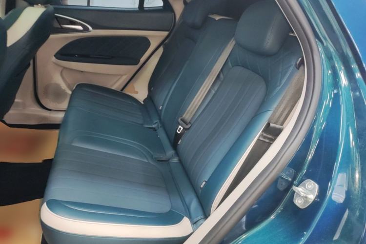 Used ORA Good Cat 2022 400km Standard Range Premium Version Lithium-Ion Battery Left Rear Seat