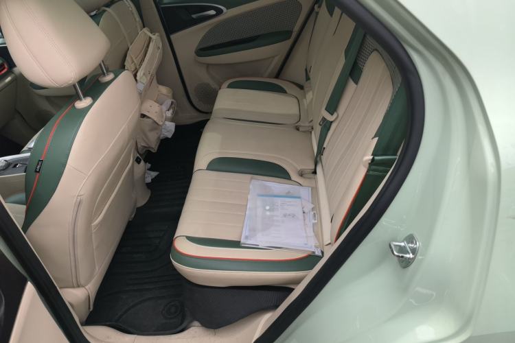 Used ORA Good Cat 2022 400km Standard Range Premium Version Lithium-Ion Battery Left Rear Seat