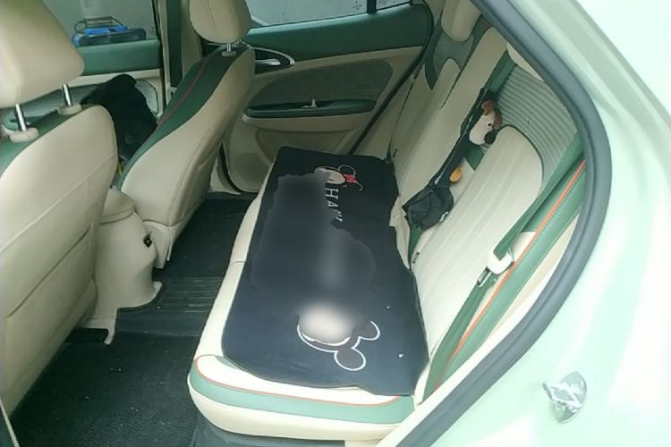 Used ORA Good Cat 2022 Morandi Edition 400km Standard Range Luxury Version Lithium Iron Phosphate Left Rear Seat