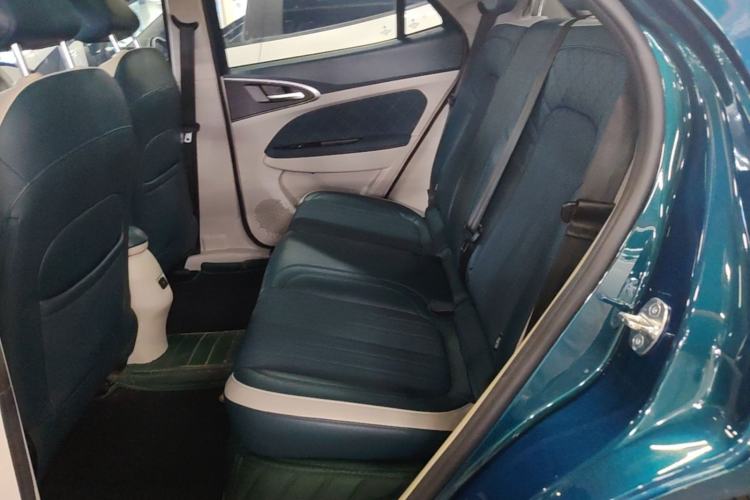 Used ORA Good Cat 2022 400km Standard Range Premium Version Lithium-Ion Battery Left Rear Seat