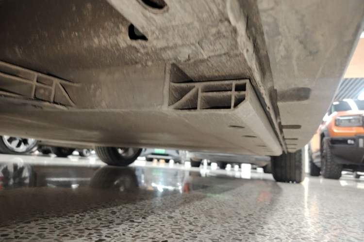Used ORA Good Cat 2022 Morandi Edition 500 km Long Range Luxury Version Lithium Ternary Left Side Sill