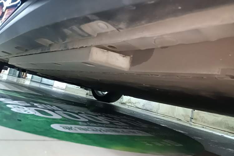 Used ORA Good Cat 2022 400km Standard Range Luxury Version Lithium Iron Phosphate Left Side Sill