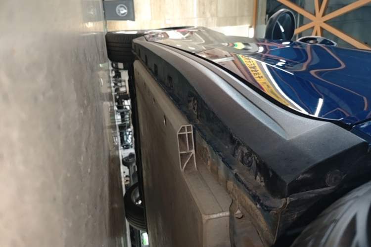 Used ORA Good Cat 2022 400km Standard Range Premium Version Lithium-Ion Battery Left Side Sill