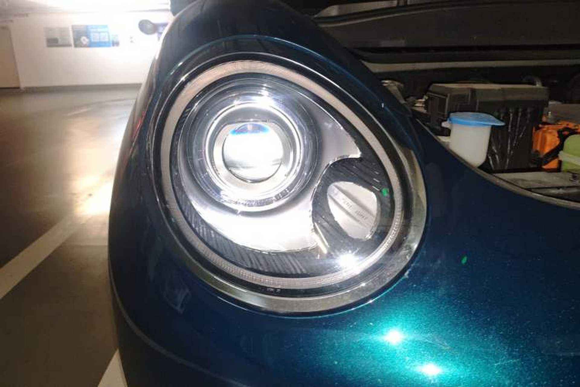 Used ORA Good Cat 2022 Morandi Edition 400km Standard Range Premium Version Lithium Iron Phosphate Right Front Headlight