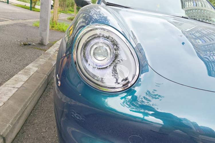 Used ORA Good Cat 2022 Morandi Edition 400km Standard Range Two-Week Young Enjoyment Version Lithium Iron Phosphate Right Front Headlight