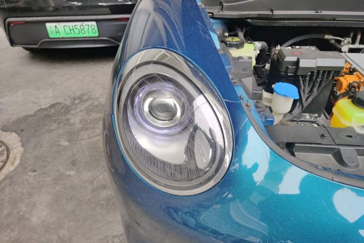 Used ORA Good Cat 2022 Morandi Edition 400km Standard Range Premium Version Lithium Iron Phosphate Right Front Headlight