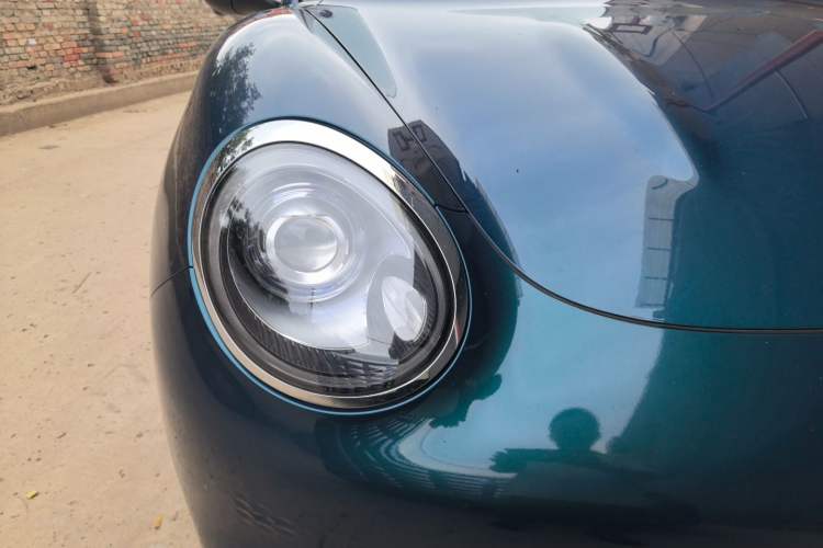 Used ORA Good Cat 2022 400km Standard Range Luxury Version Ternary Lithium Right Front Headlight