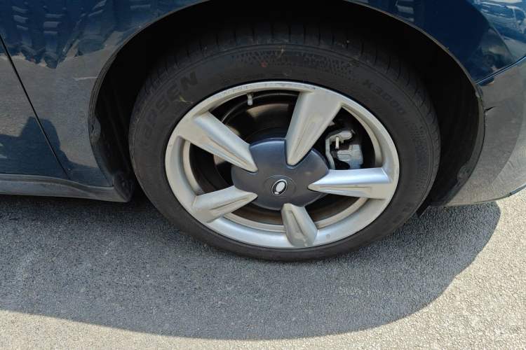 Used ORA Good Cat 2022 400km Standard Range Luxury Version Lithium Iron Phosphate Right Front Wheel Hub